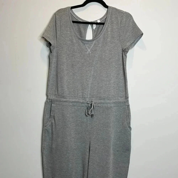 Cable & Gauge Gray Short Sleeve Jumpsuit - Picture 4 of 7